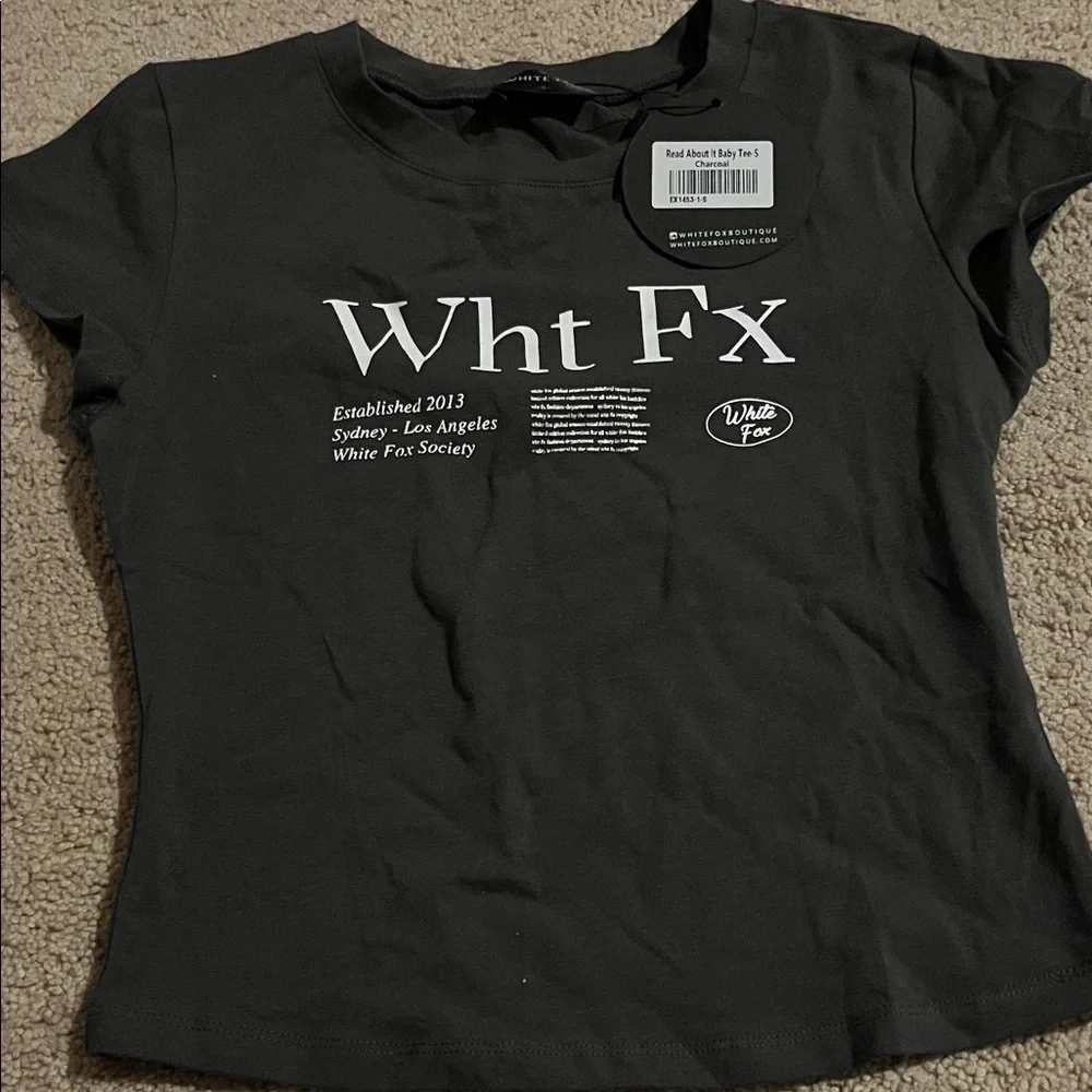White Fox Boutique Charcoal Tee - Picture 2 of 3